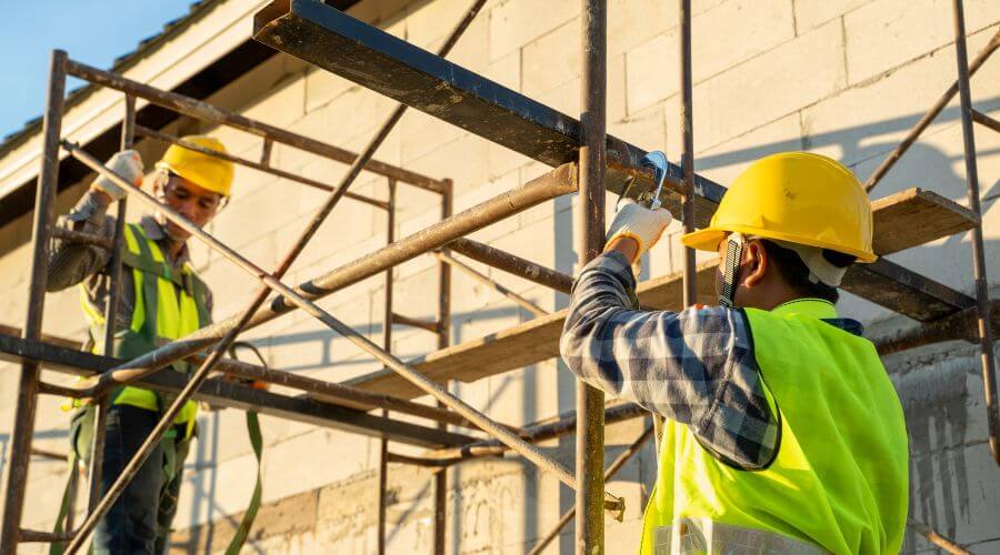 Professional gutter cleaning in Castle, OK